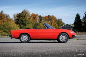Image 14/43 of Alfa Romeo Spider Veloce 2000 (1976)