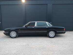 Bild 3/39 von Daimler Super V8 (1998)