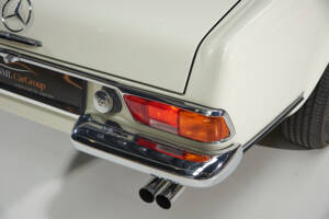 Image 21/55 of Mercedes-Benz 230 SL (1965)