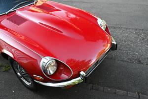 Immagine 23/39 di Jaguar E-Type V12 (2+2) (1973)