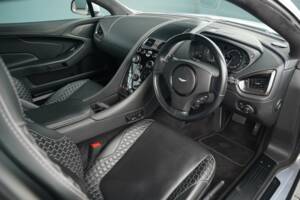 Image 12/50 of Aston Martin Vanquish (2014)