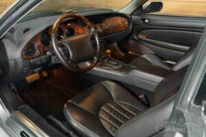 Bild 18/19 von Jaguar XK8 4.0 (2000)