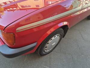 Bild 31/36 von Ford Fiesta 1.6 D (1987)