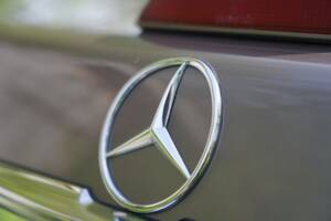 Bild 15/19 von Mercedes-Benz 560 SL (1989)