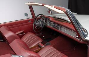 Bild 41/44 von Mercedes-Benz 280 SL (1970)