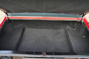 Image 33/50 de Ferrari 365 GT4 2+2 (1974)