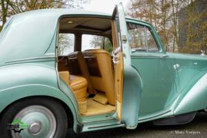 Image 36/46 of Bentley R-Type (1953)