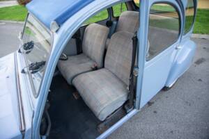 Image 14/38 de Citroën 2 CV 6 (1988)