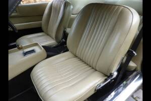 Immagine 19/24 di Aston Martin V8 (1973)