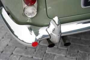 Image 25/41 de Aston Martin DB 5 (1964)