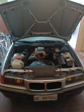 Immagine 3/7 di BMW 318i (1992)