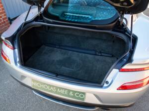 Image 72/80 of Aston Martin Vanquish (2013)