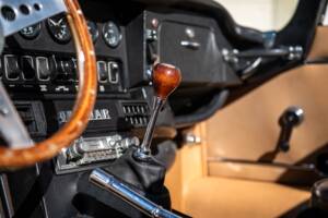 Bild 12/14 von Jaguar E-Type V12 (1974)