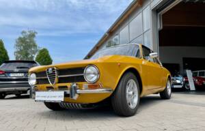 Bild 8/25 von Alfa Romeo Giulia GT 1300 Junior (1971)