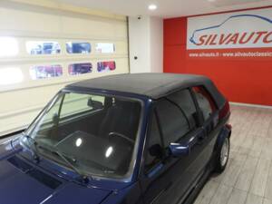 Image 7/10 de Volkswagen Golf Mk I Convertible 1.8 (1993)