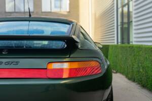 Afbeelding 22/46 van Porsche 928 GTS (1993)