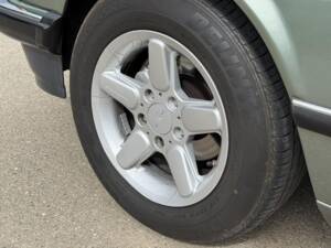 Image 9/19 of BMW 728i (1986)