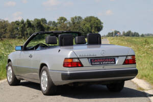 Image 7/39 of Mercedes-Benz 300 CE-24 (1992)