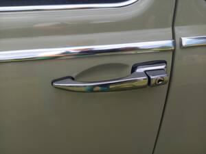 Image 22/137 of Volkswagen Beetle 1200 (1965)