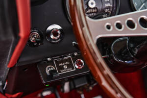 Image 68/97 of Jaguar Type E 4.2 (1966)