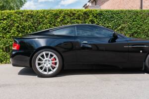 Afbeelding 9/42 van Aston Martin V12 Vanquish S Ultimate Edition (2007)