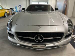 Image 17/32 of Mercedes-Benz SLS AMG GT Roadster (2013)