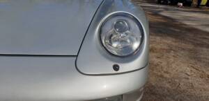 Image 24/116 of Porsche 911 Carrera (1997)