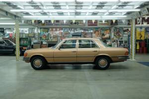 Image 4/50 de Mercedes-Benz 350 SE (1973)