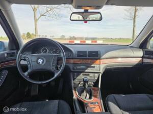Imagen 15/37 de BMW 523i (1999)