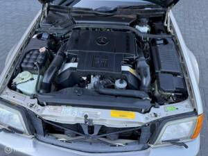 Image 29/35 of Mercedes-Benz 500 SL (1993)