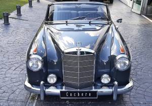 Image 3/11 of Mercedes-Benz 220 SE Cabriolet (1960)