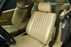 Image 11/30 of Mercedes-Benz 280 CE (1984)