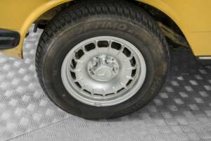 Bild 23/50 von Mercedes-Benz 300 TD Turbodiesel (1981)