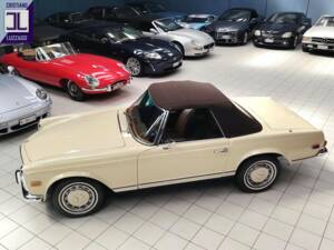 Image 5/58 de Mercedes-Benz 280 SL (1969)