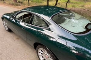 Image 11/40 de Jaguar XKR (1998)