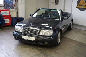 Bild 32/34 von Mercedes-Benz E 500 (1995)