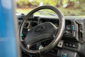 Image 13/50 of Land Rover Defender 90 "50th Anniversary" (1998)