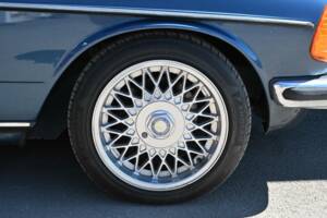 Bild 19/50 von Mercedes-Benz 280 CE (1983)