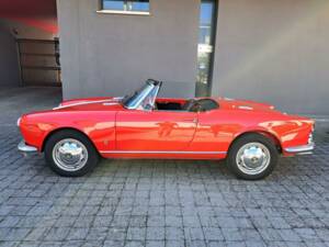 Image 6/12 of Alfa Romeo Giulietta Spider (1961)