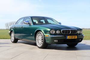 Imagen 30/50 de Jaguar XJ 8 4.2 (2006)