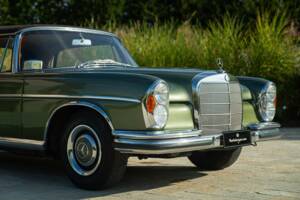Afbeelding 31/50 van Mercedes-Benz 220 SE b (1964)