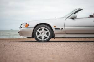 Image 23/42 de Mercedes-Benz SL 320 "Mille Miglia" (1995)
