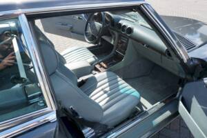 Image 20/36 of Mercedes-Benz 560 SL (1986)