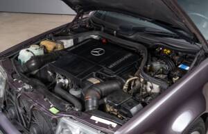 Bild 36/38 von Mercedes-Benz 500 E (1992)