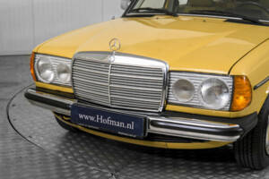 Image 18/50 of Mercedes-Benz 240 TD (1982)