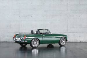 Image 6/41 of MG MGC (1969)