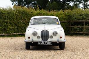Image 42/50 of Jaguar Mk II 2.4 (1967)