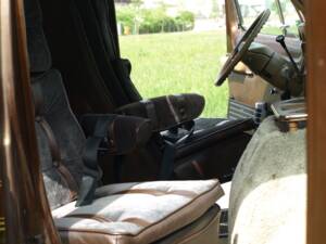 Immagine 84/143 di Dodge B 200 Sportsman (1978)