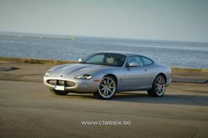 Image 22/29 of Jaguar XKR (2003)