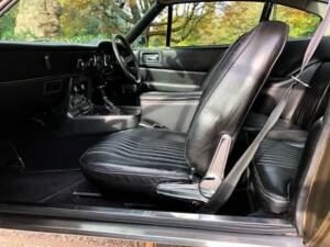 Immagine 25/42 di Aston Martin Vantage (1973)